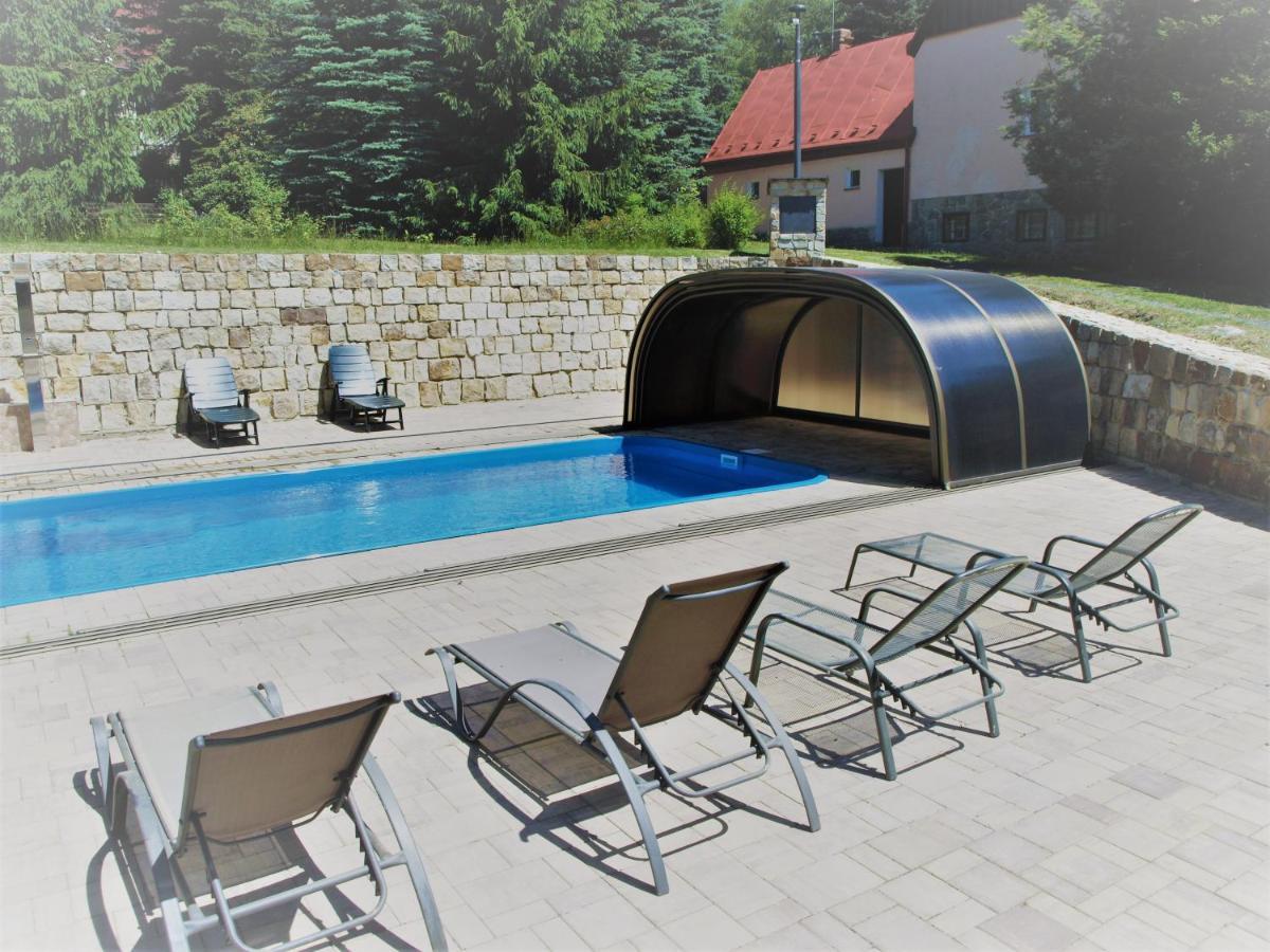 Guest House Luft Sneznik Ngoại thất bức ảnh